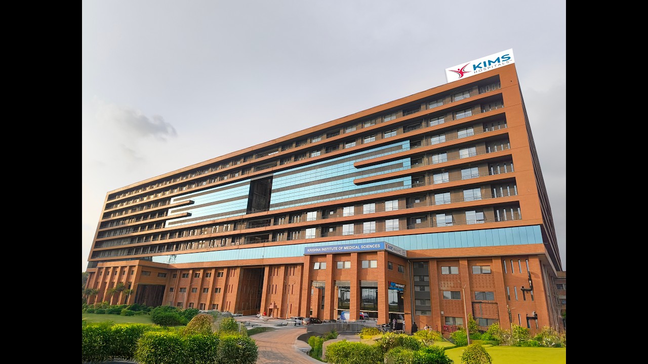 KIMS Hospitals Electronic City Bengaluru India — Campus moderne